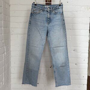 Topshop High-Rise Straight Leg Raw Hem Jeans size 26